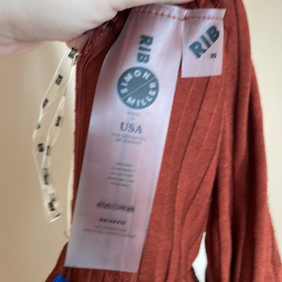 Simon Miller Burnt Orange Coconut Shell Ackee Ribbed Crossover Crop Top - Picture 7 of 8